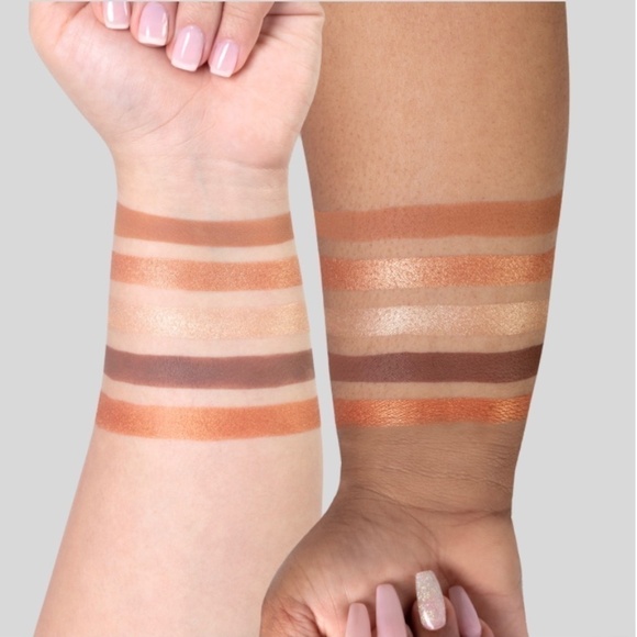 OFRA SIGNATURE PALETTE IN LUXE - Picture 2 of 5